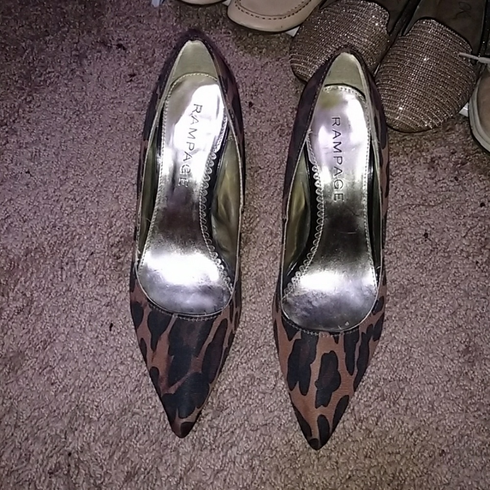 Leopard Print Pumps